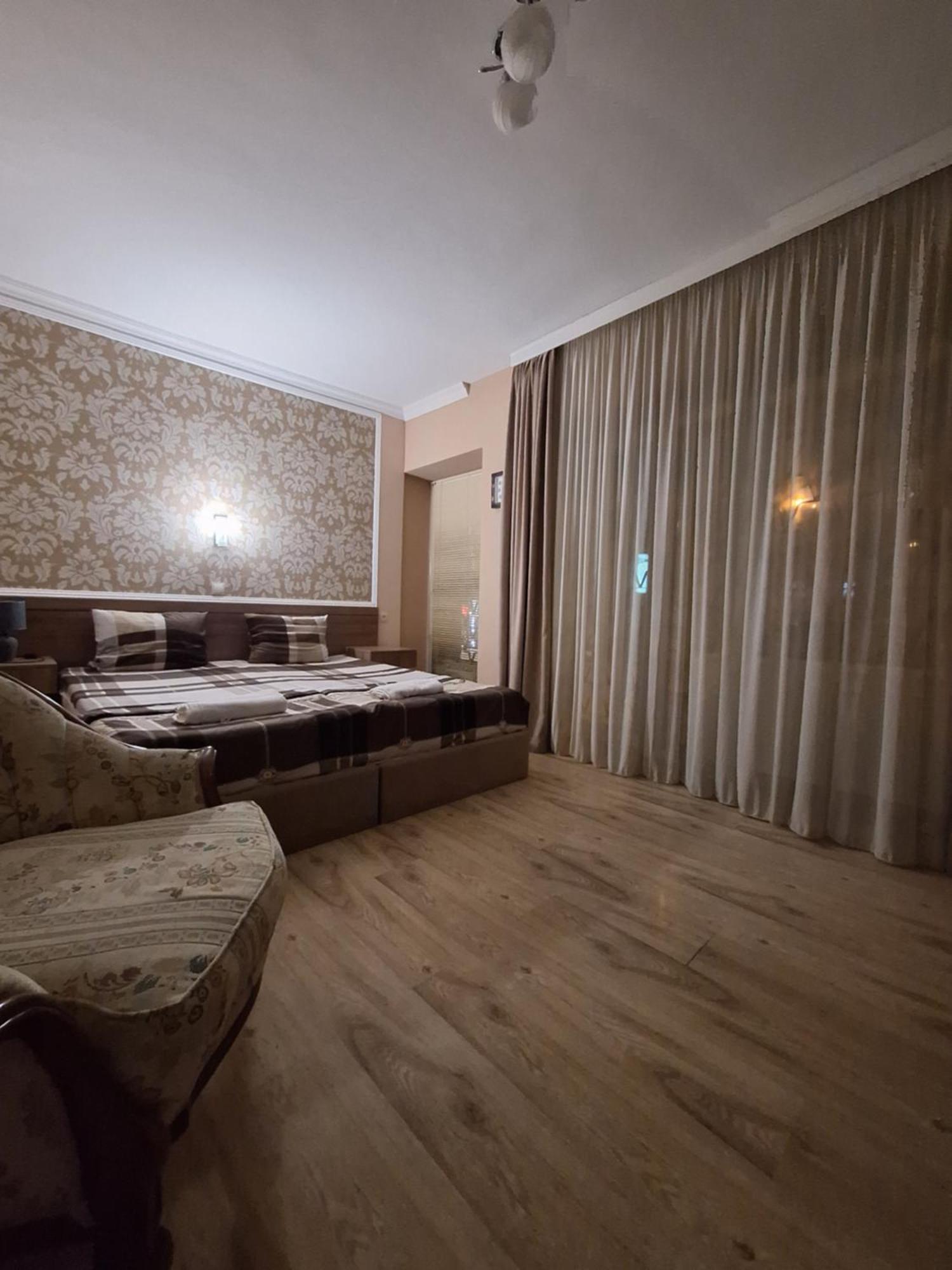 טביליסי Hotel Grand מראה חיצוני תמונה